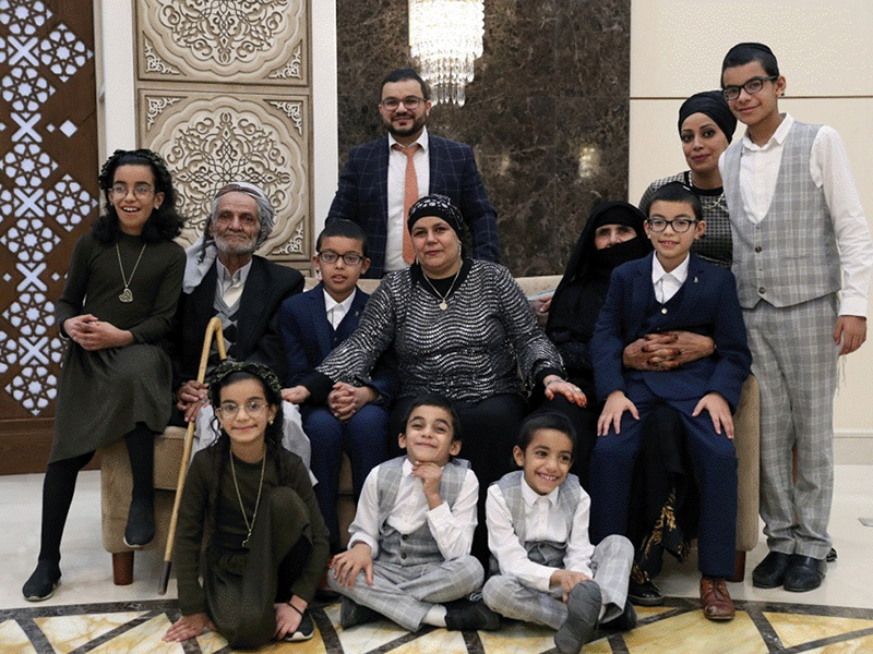 الإمارات تجمع شمل عائلتين يمنيتين بعد فراق 21 عاماً